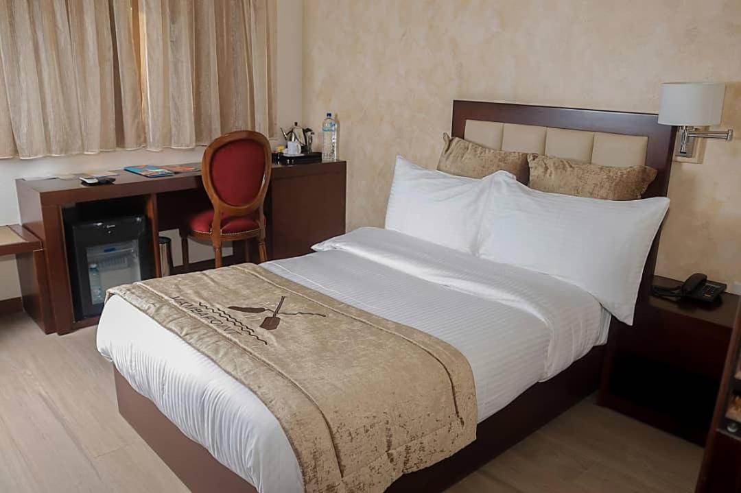 Mamba Point Hotel Freetown Exterior foto